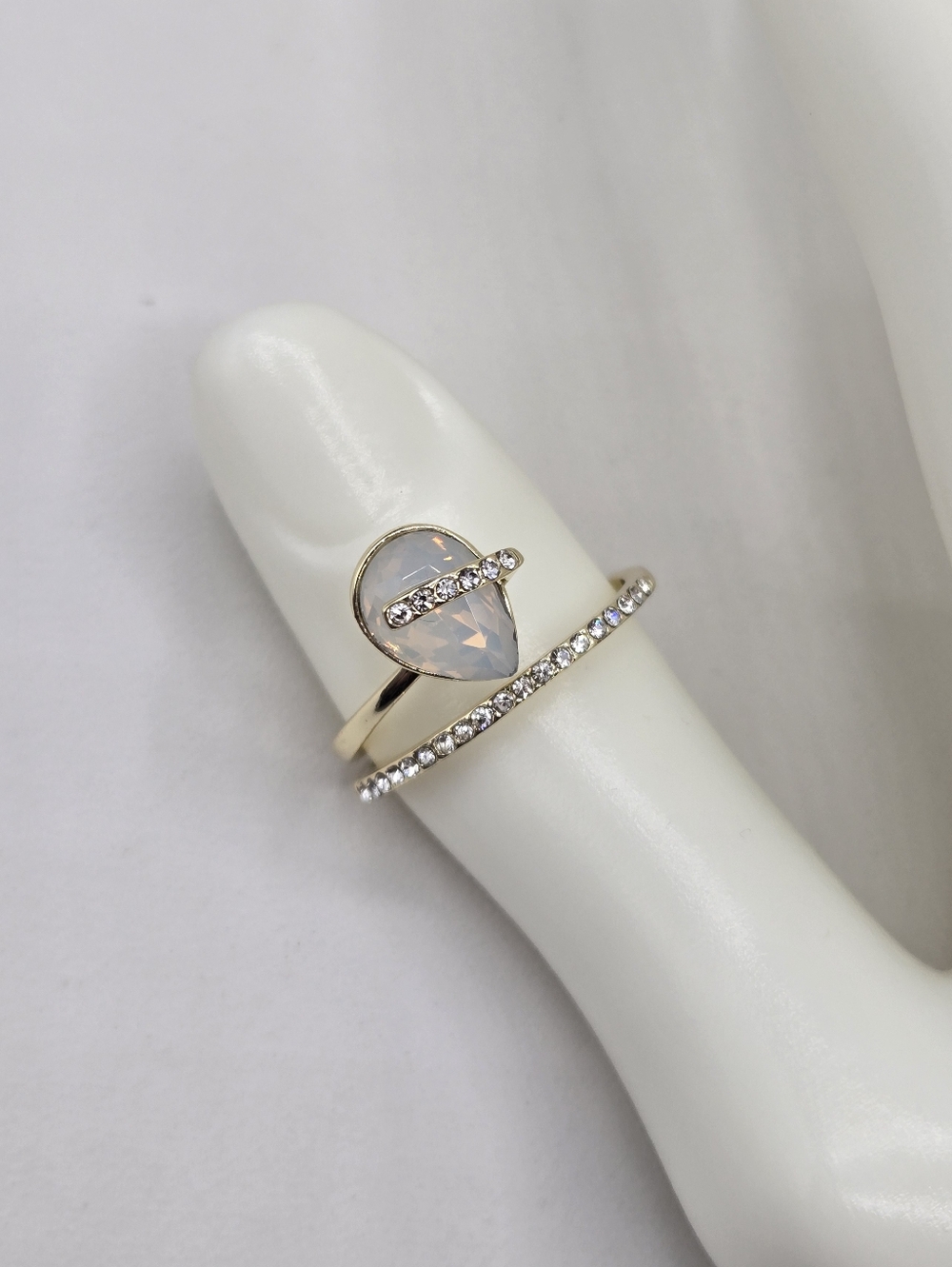 Swarovski Crystal Elements Gold Teardrop Ring White Opal Size 8.75 Pear Shaped